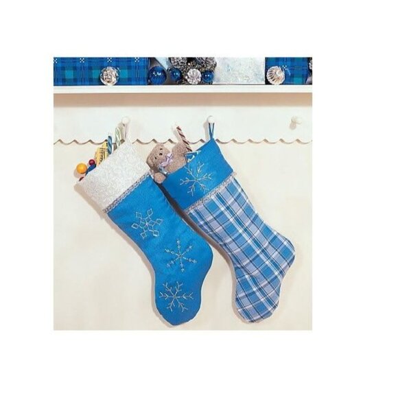 McCalls Crafts Christmas Pattern 37777 Kit Tree Skirt Stockings Ornaments Decor - Picture 3 of 8